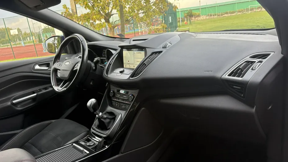FORD Kuga -