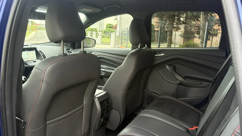 FORD Kuga -