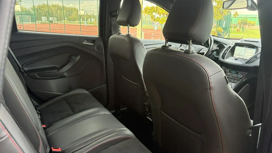 FORD Kuga -