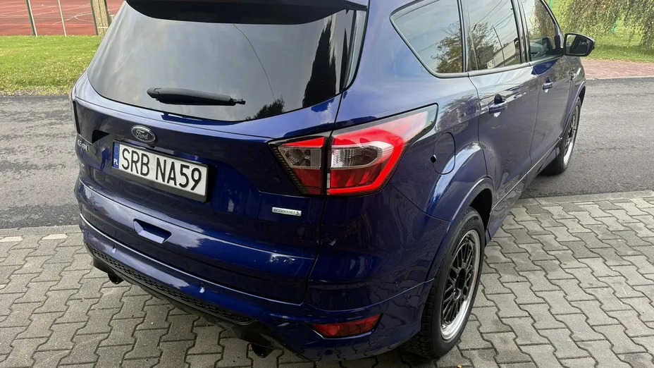 FORD Kuga -