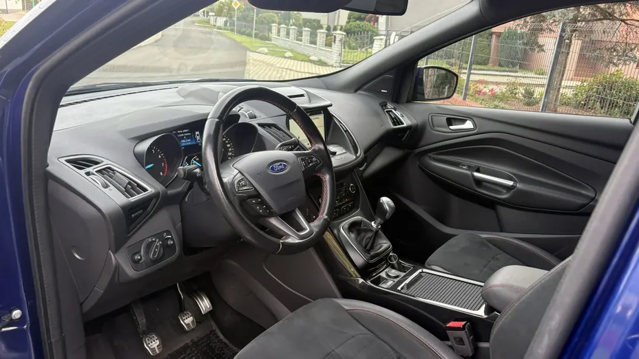 FORD Kuga -