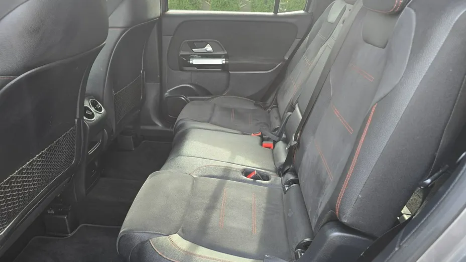 MERCEDES-BENZ GLB -
