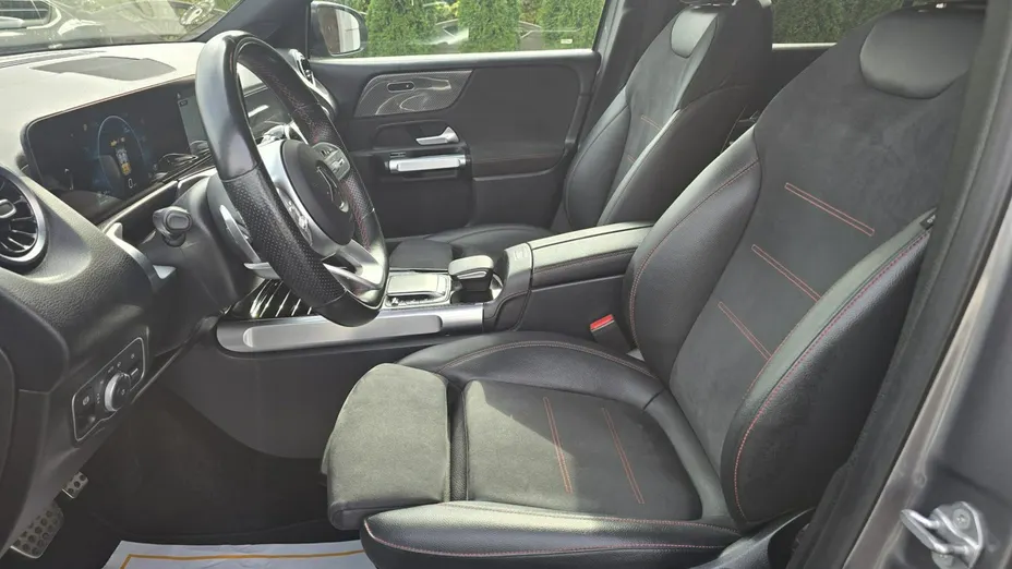 MERCEDES-BENZ GLB -