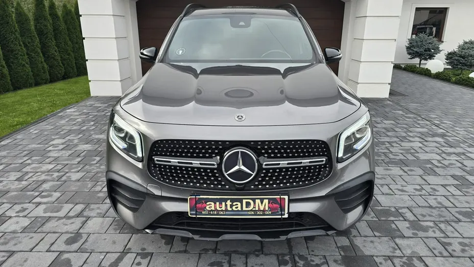 MERCEDES-BENZ GLB -