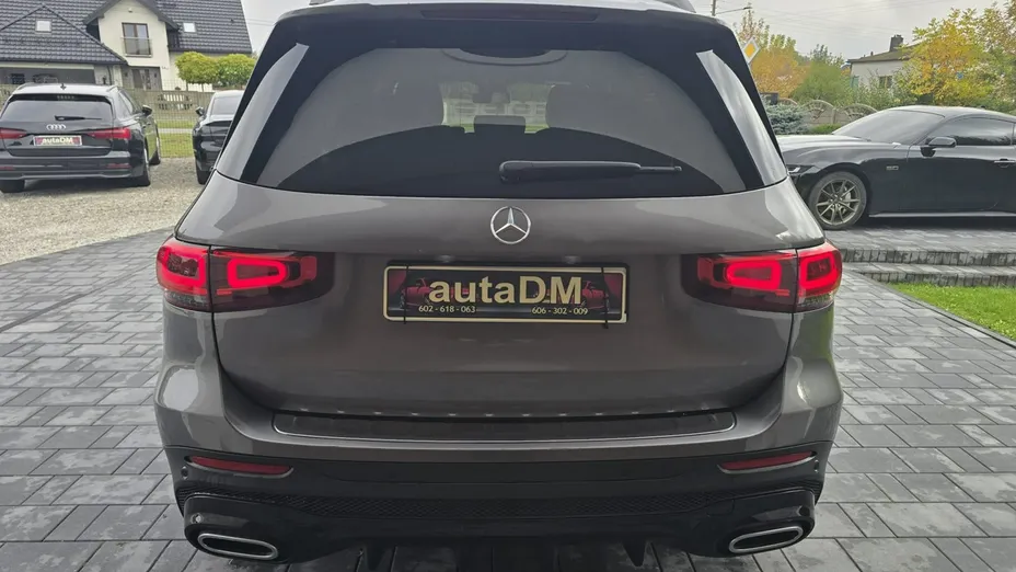 MERCEDES-BENZ GLB -
