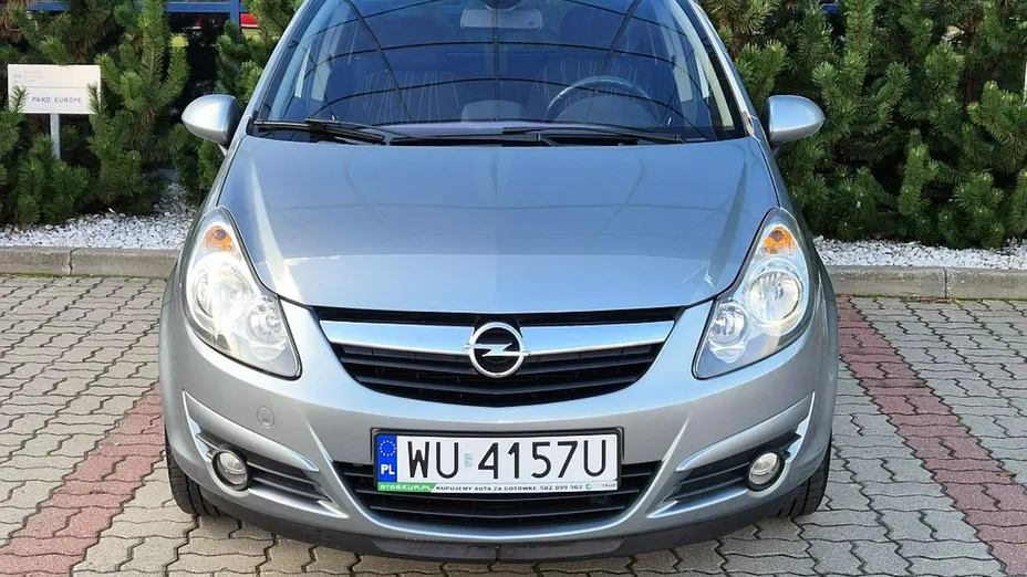 OPEL Corsa -