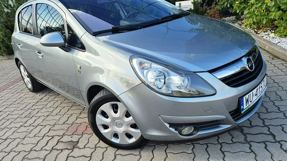 OPEL Corsa -