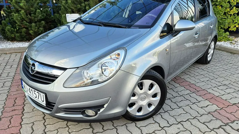 OPEL Corsa -