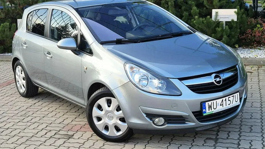 OPEL Corsa -