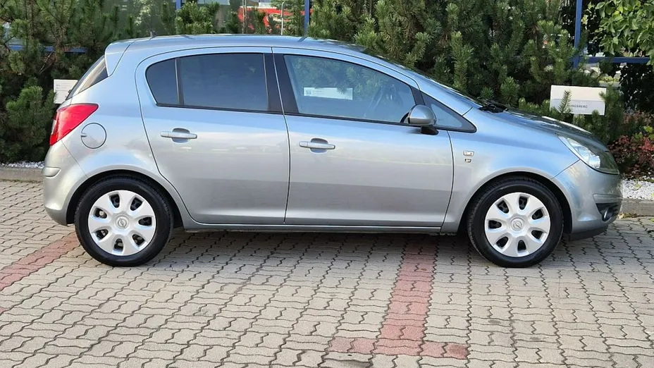 OPEL Corsa -