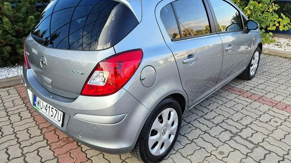 OPEL Corsa -