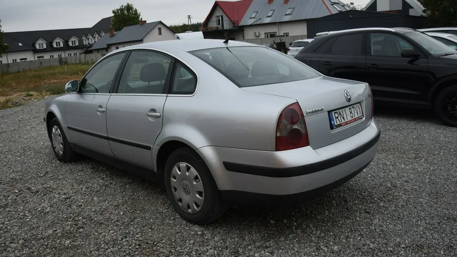 VOLKSWAGEN Passat -
