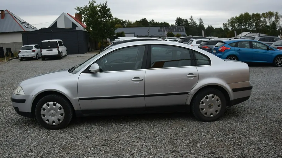 VOLKSWAGEN Passat -
