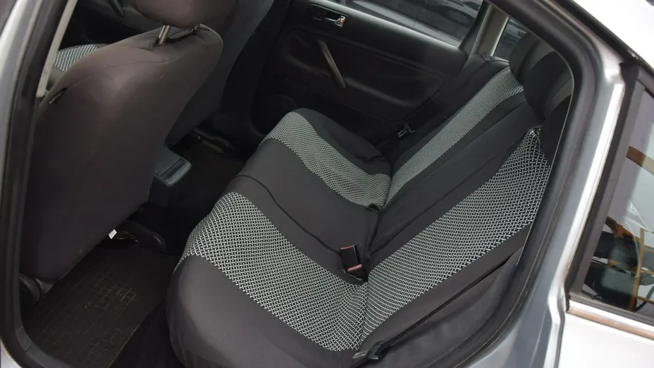 VOLKSWAGEN Passat -