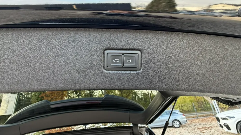 AUDI Q7 -