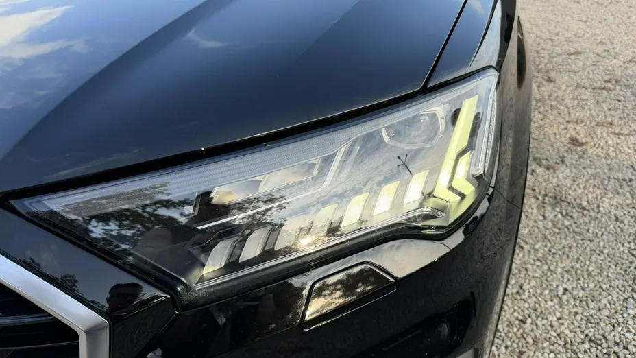 AUDI Q7 -