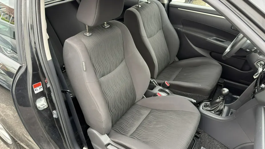 SUZUKI Swift -