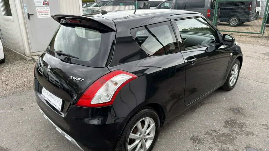 SUZUKI Swift -