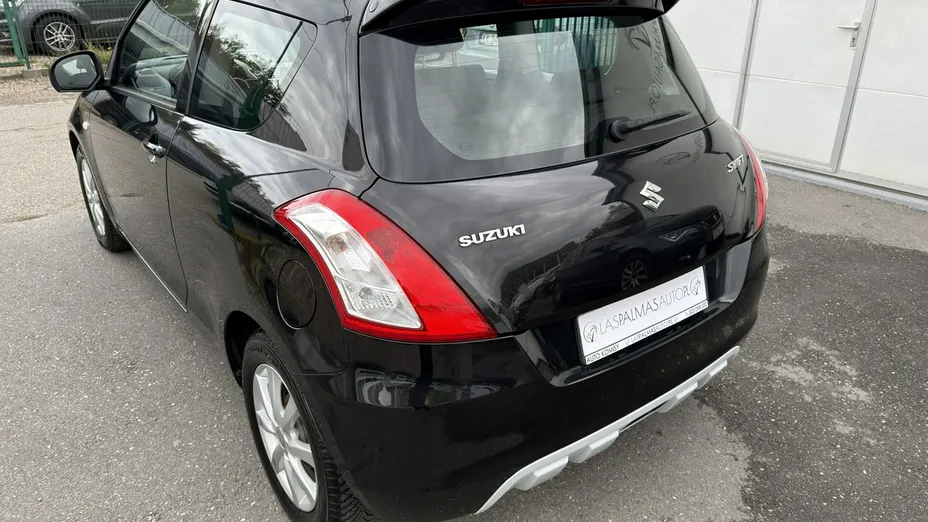 SUZUKI Swift -
