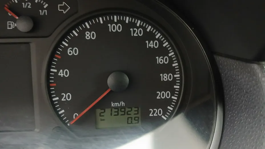 VOLKSWAGEN Polo -