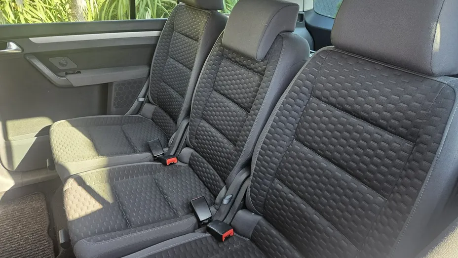 VOLKSWAGEN Touran -