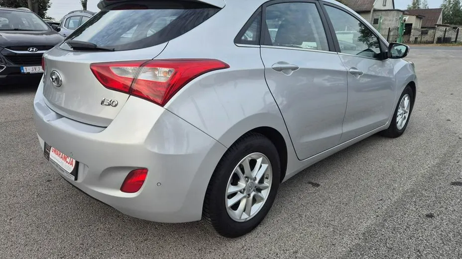 HYUNDAI i30 -