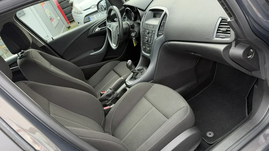 OPEL Astra -
