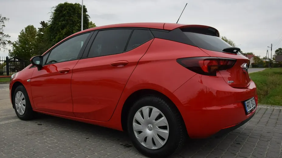 OPEL Astra -