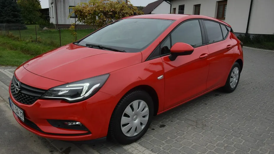 OPEL Astra -