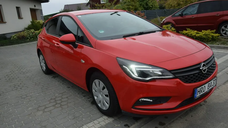 OPEL Astra -