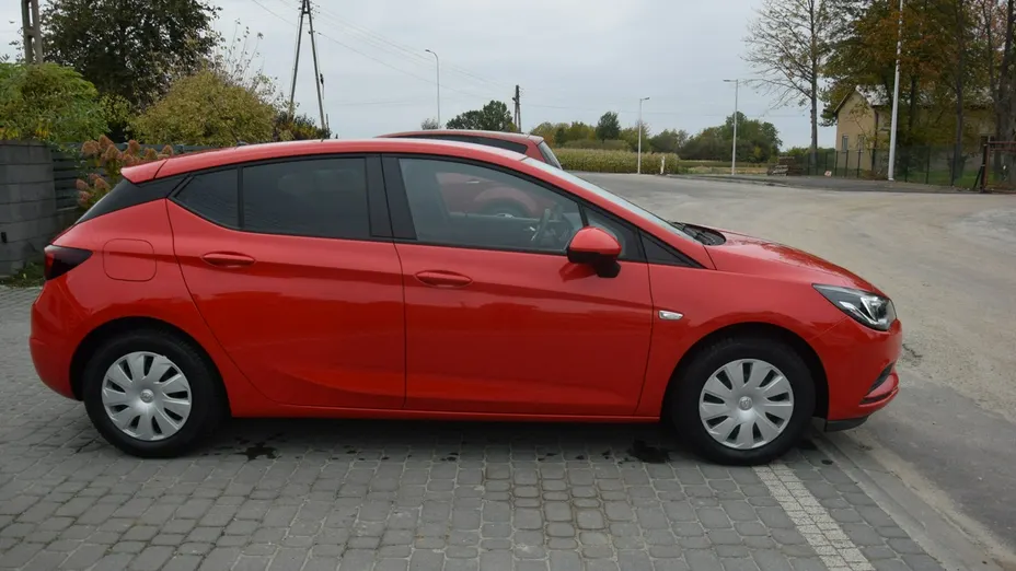 OPEL Astra -