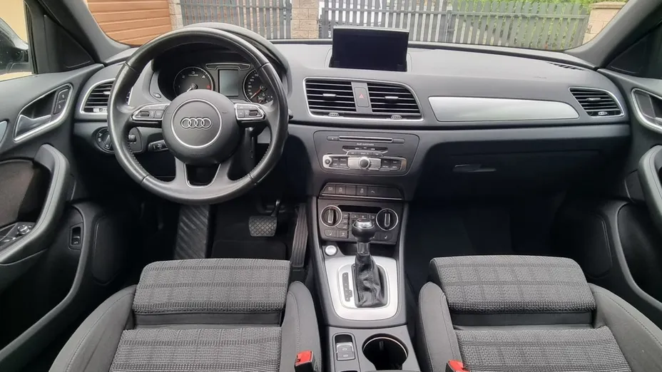 AUDI Q3 -