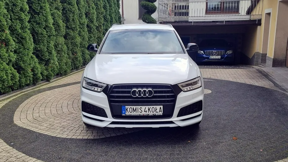 AUDI Q3 -