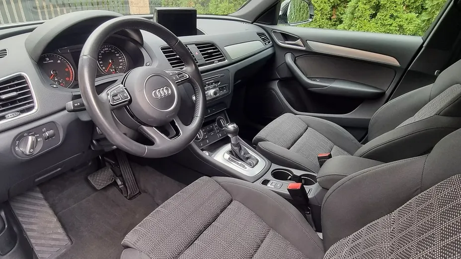 AUDI Q3 -