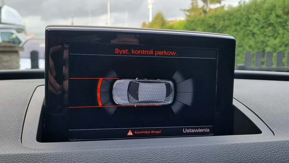 AUDI Q3 -