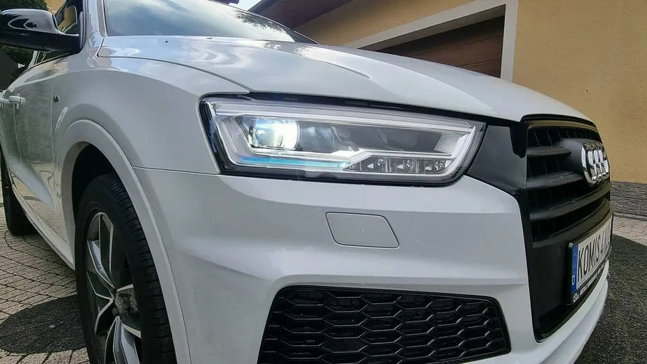 AUDI Q3 -