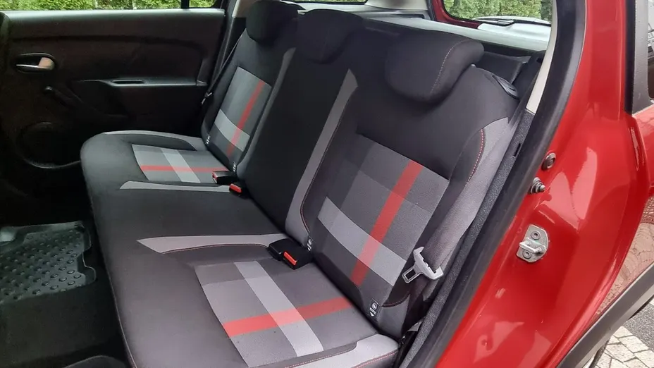 DACIA Logan -