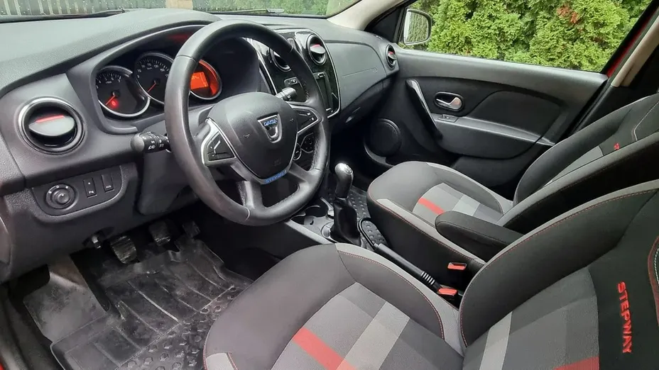DACIA Logan -