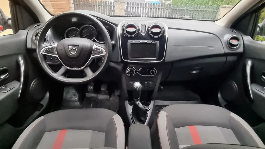 DACIA Logan -