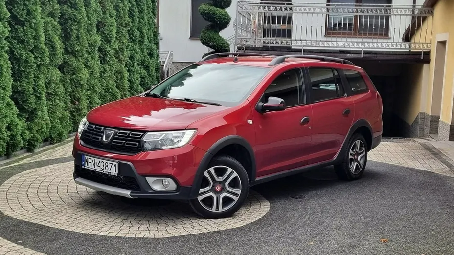 DACIA Logan -