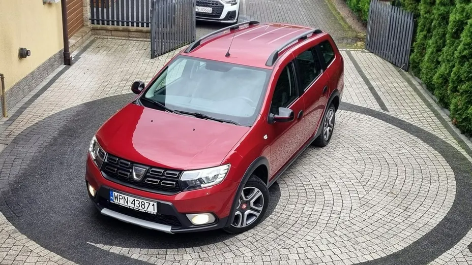 DACIA Logan -