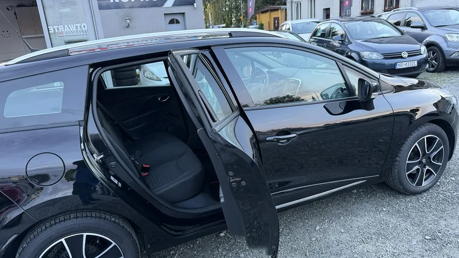 RENAULT Clio -