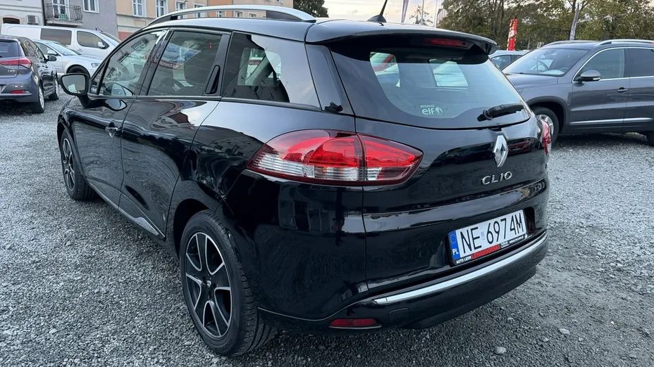 RENAULT Clio -