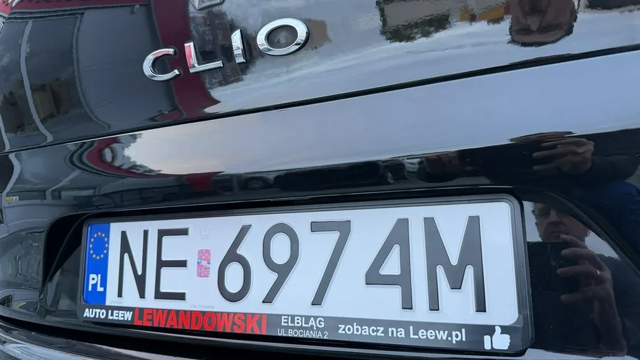 RENAULT Clio -