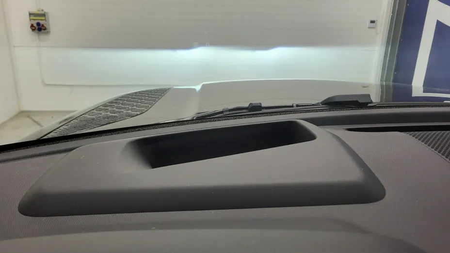 LAND ROVER Defender -