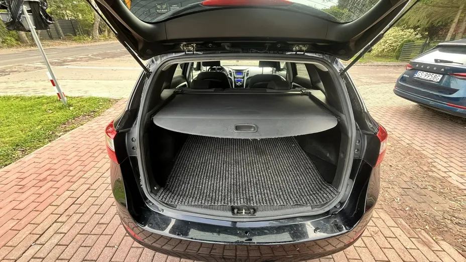 HYUNDAI i30 -