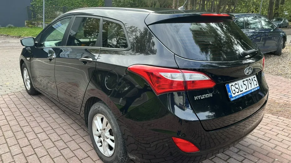 HYUNDAI i30 -