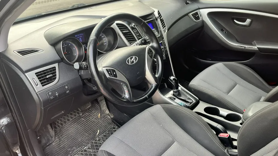 HYUNDAI i30 -