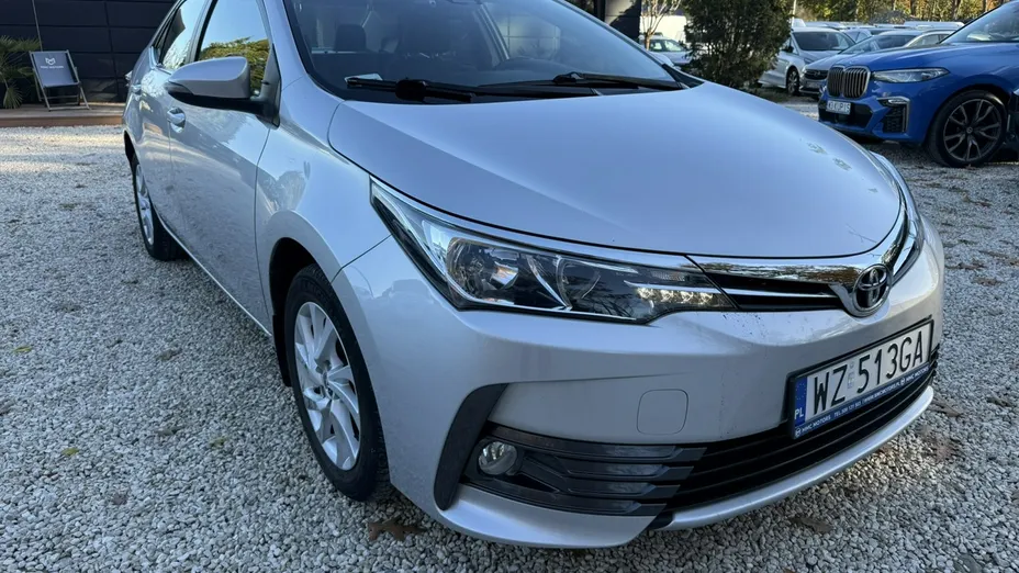 TOYOTA Corolla -