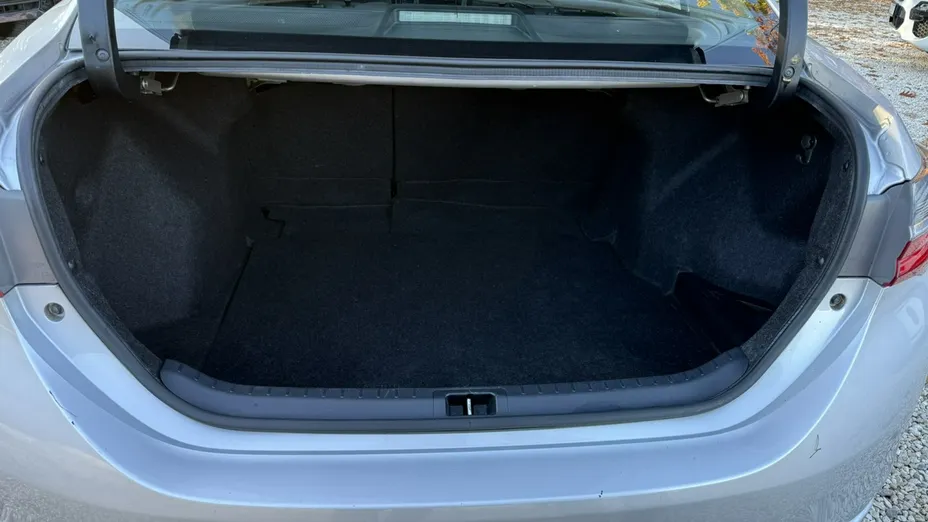 TOYOTA Corolla -